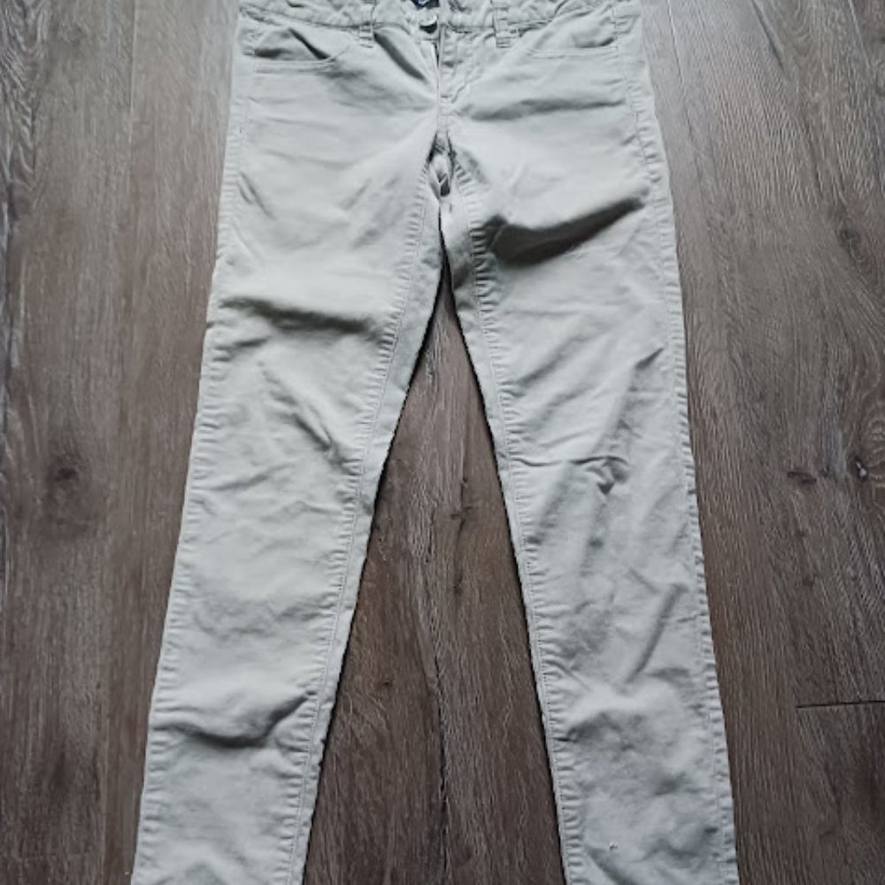 American Eagle Cordury Jegging Size: 4 Color; light grey